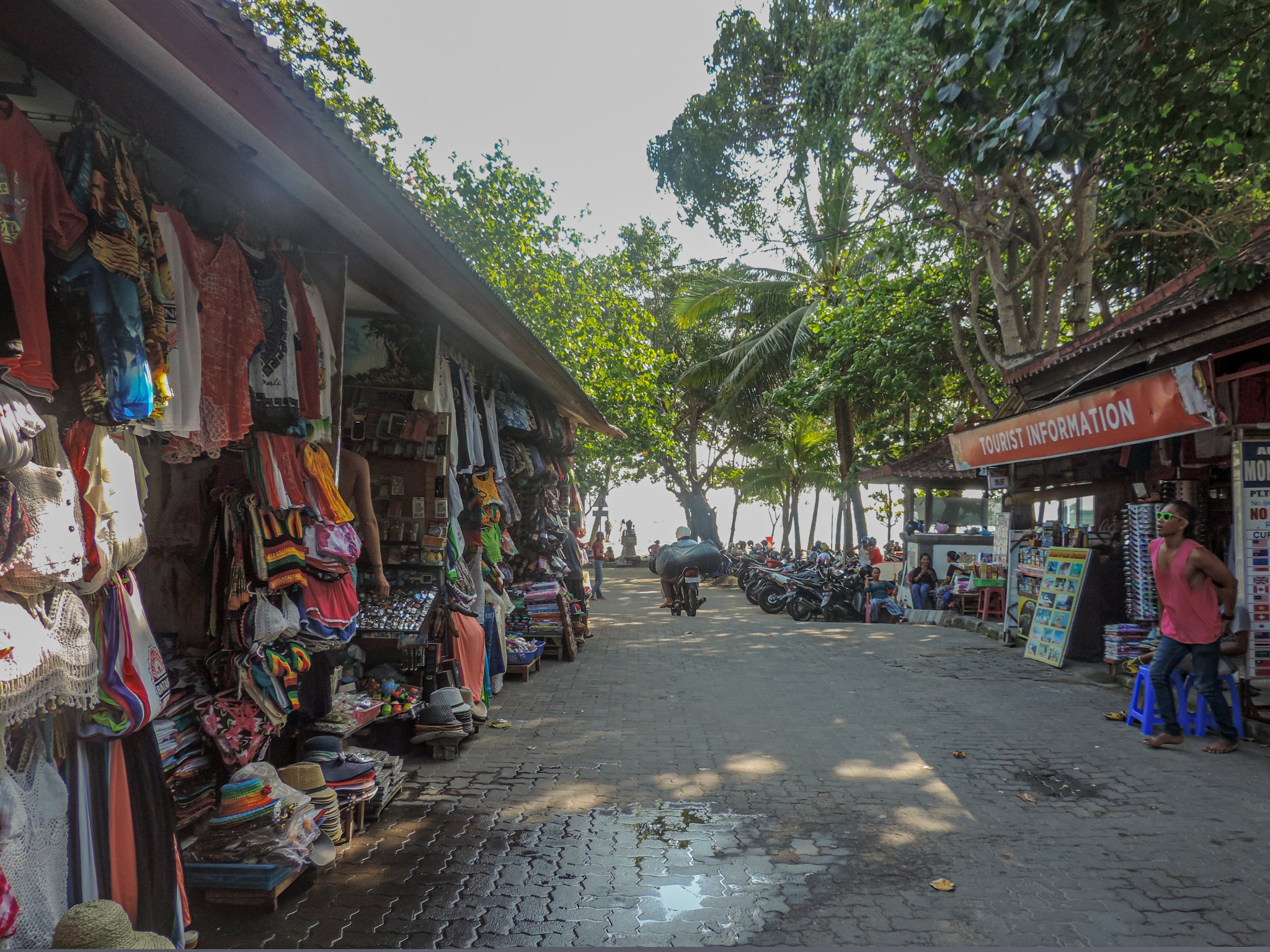 Canggu Markets - always time to buy rubbish when backpacking Indonesia