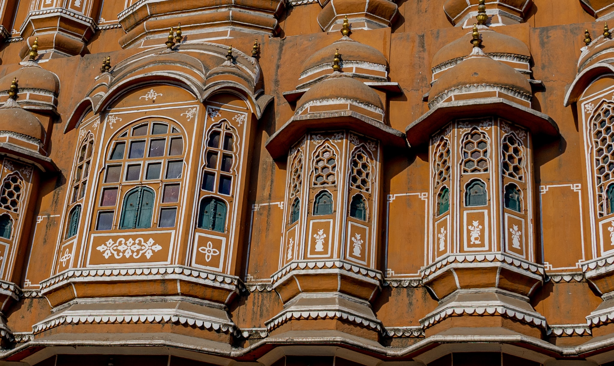A close up of the Hawa Mahal, Jaipur as part of India's Golden Triangle