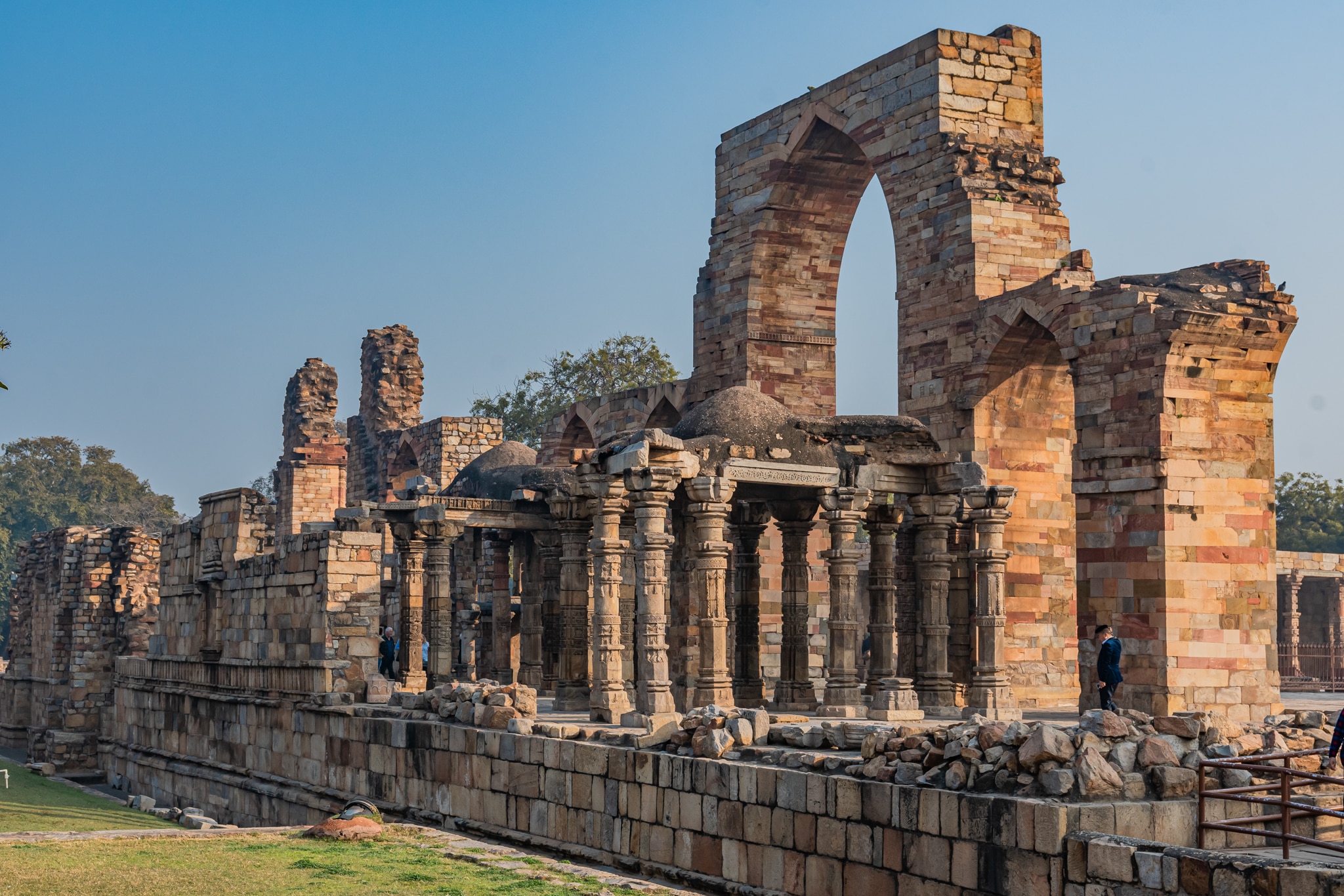 The ancient Qutub Minar as you explore India's Golden Triangle