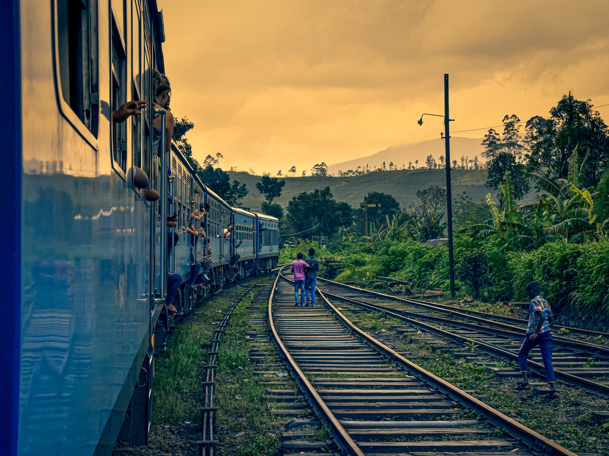 backpacking Sri Lanka on the Kandy to Ella Train