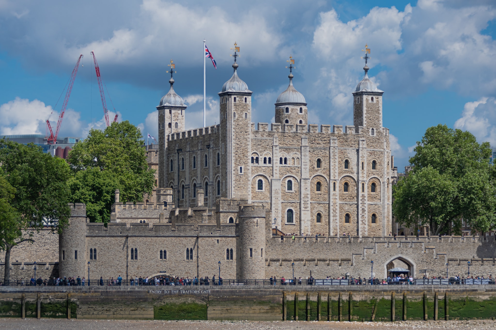 Backpacking the UK at the Tower of London