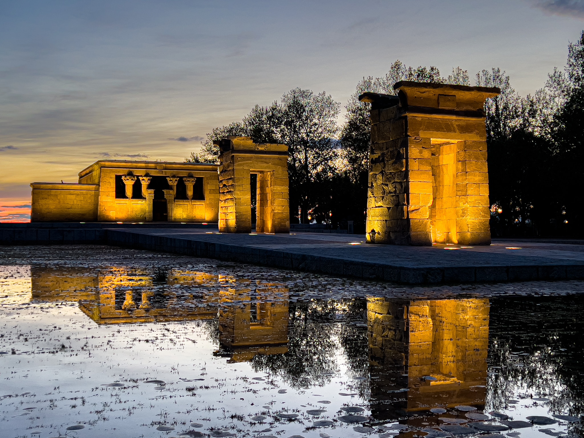 Backpacking Spain at Temple of Debod in Madrid